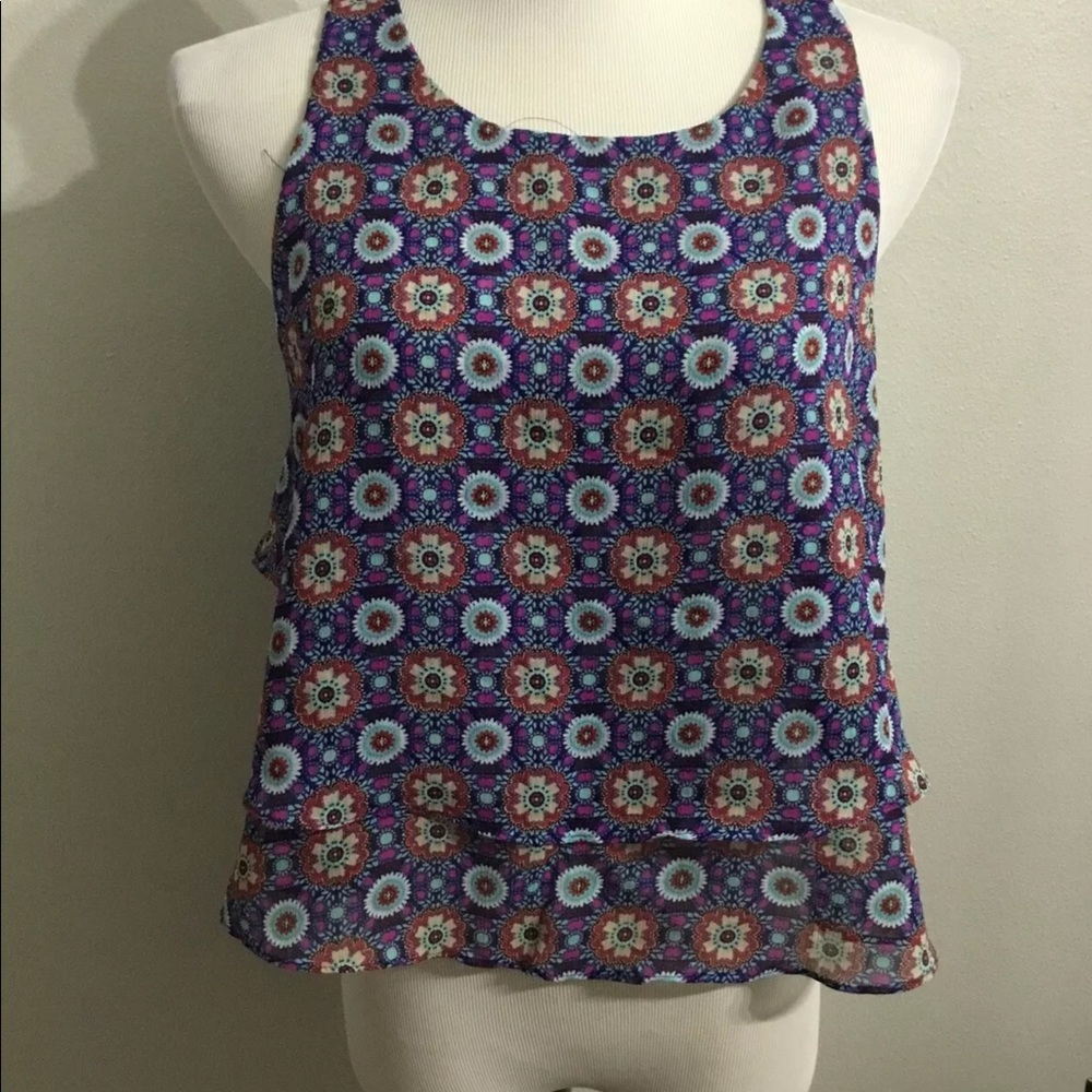 Runway Story tiered top medium